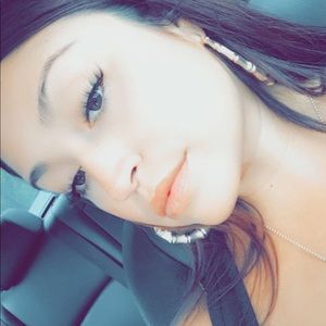 Meet your Posher, Candace